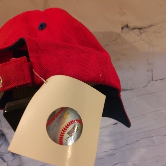 Phillies Red World Series Champions Baseball Cap - Picture 4 of 5